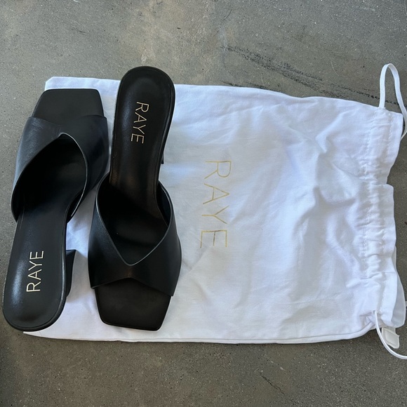 RAYE Women's Black Slide Sandals - Picture 7 of 7